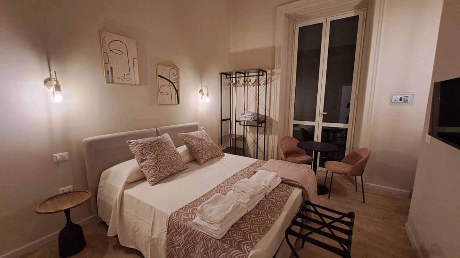 Ta-49 Bed E Breakfast * Napels