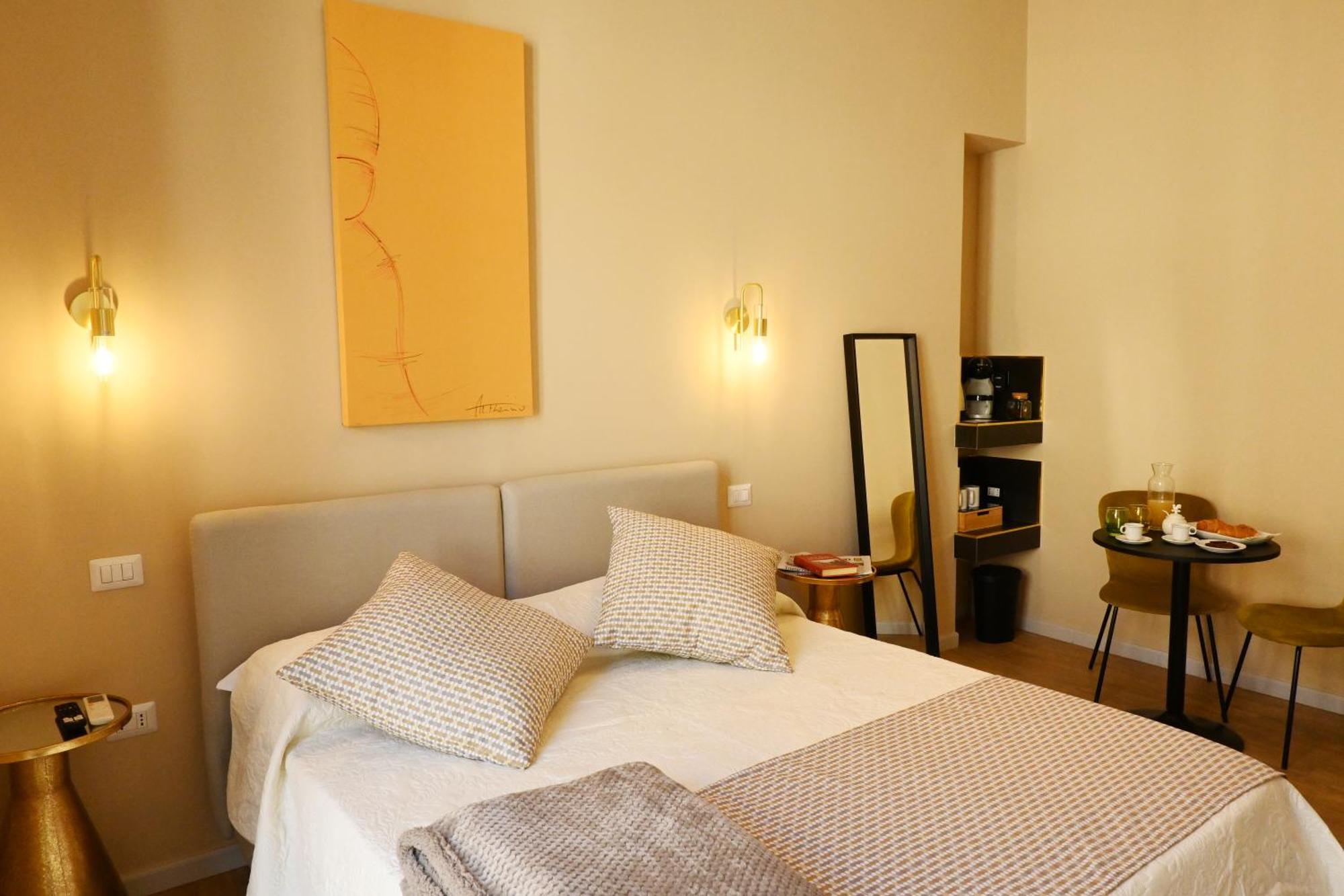 Ta-49 Bed E Breakfast * Naples